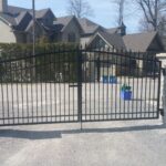 00519 Metal Gates