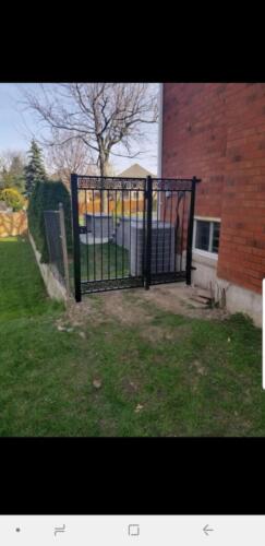 00041 Aluminum Gates