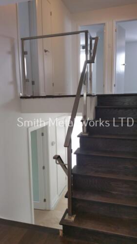 00103 Indoor Glass Railings