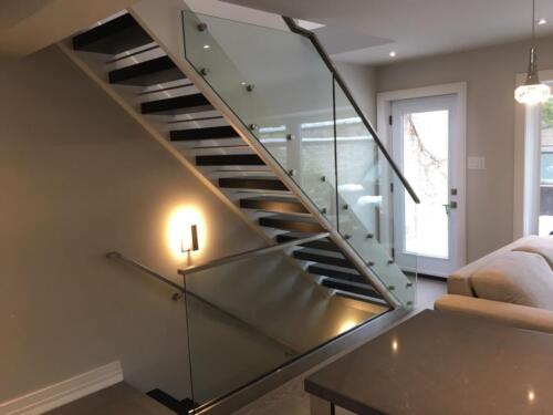 00121 Indoor Glass Railings