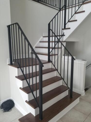 00225 Indoor Modern Railings