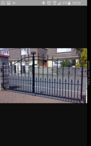 00490 Metal Gates