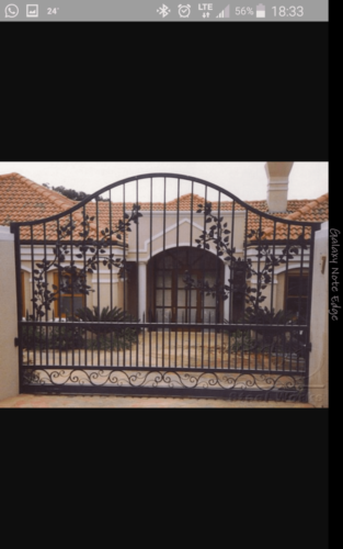 00493 Metal Gates