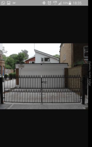 00498 Metal Gates