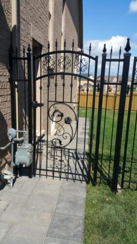 00506 Metal Gates