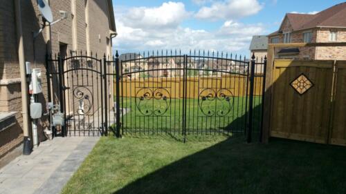 00507 Metal Gates