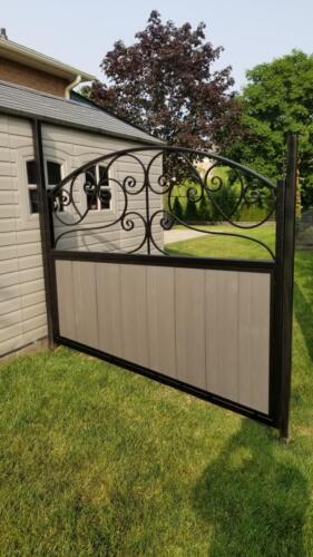 00529 Metal Gates