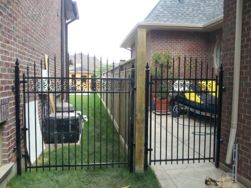 00570 Ornamental Fence