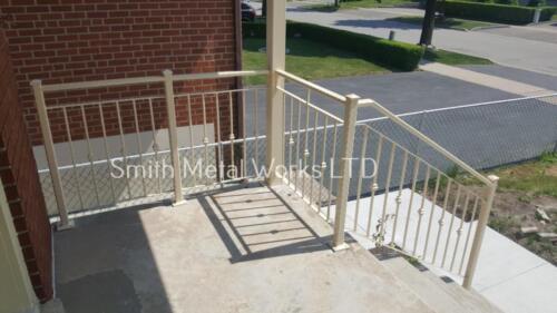 00604 Outdoor Aluminum Railings