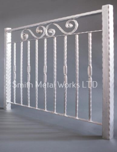 00611 Outdoor Aluminum Railings
