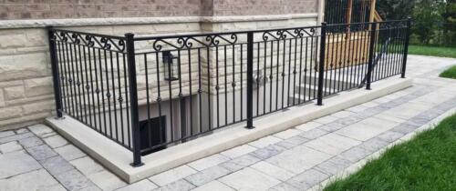 00643 Outdoor Aluminum Railings