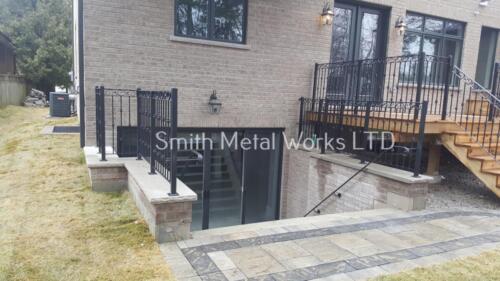 00709 Outdoor Deck Railings