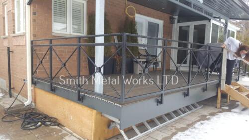 00712 Outdoor Deck Railings
