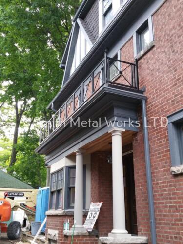 00722 Outdoor Glass Railings