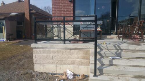 00730 Outdoor Glass Railings