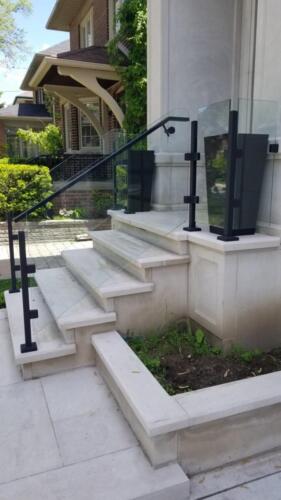 00733 Outdoor Glass Railings
