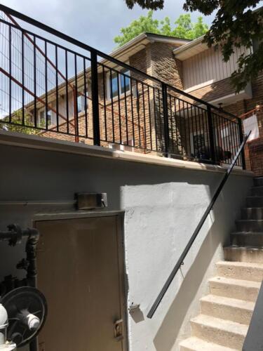 00798 Outdoor Handrails