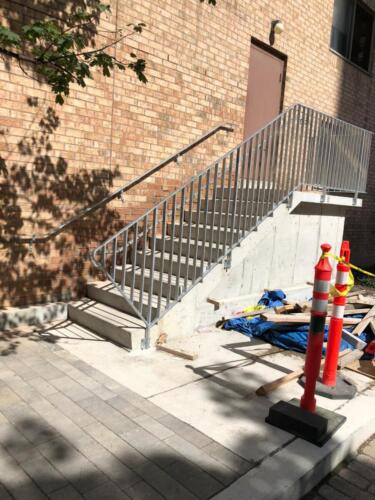 00806 Outdoor Handrails