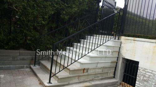 00851 Outdoor Modern Railings