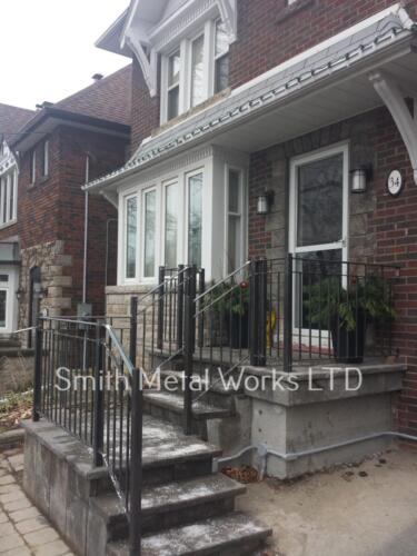 00942 Outdoor Porch Railings