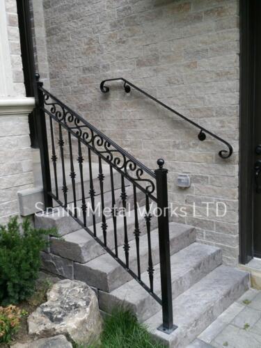 00972 Outdoor Porch Railings