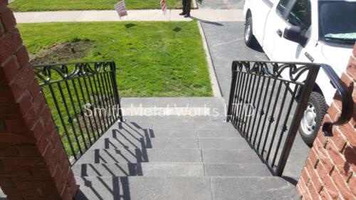 01037 Outdoor Porch Railings