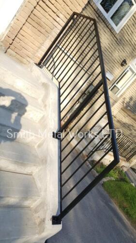 01046 Outdoor Porch Railings