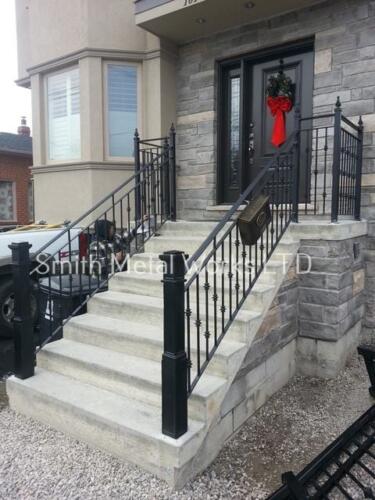 01052 Outdoor Porch Railings