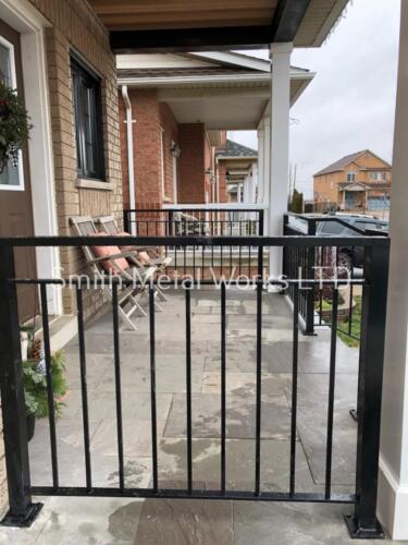 01085 Outdoor Porch Railings