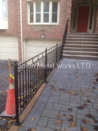 01091 Outdoor Porch Railings