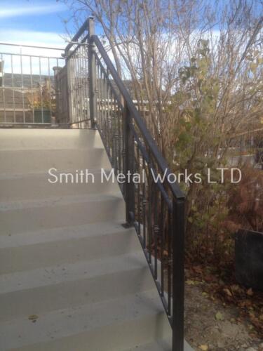 01098 Outdoor Porch Railings