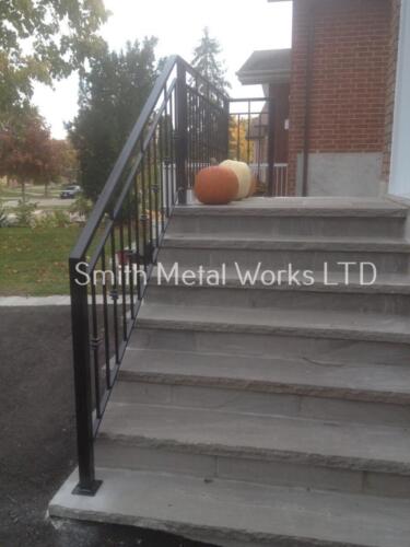 01102 Outdoor Porch Railings