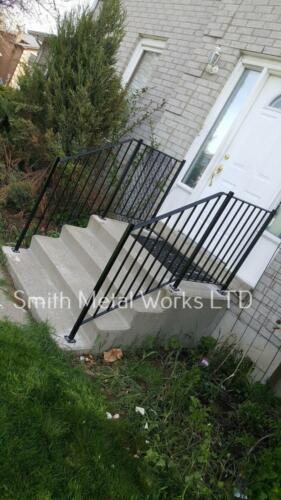 01121 Outdoor Porch Railings