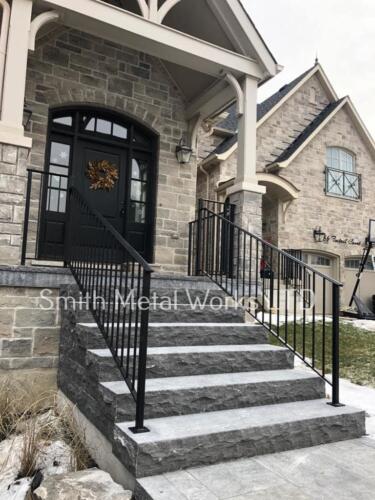 01132 Outdoor Porch Railings
