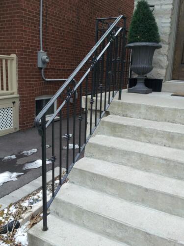 01143 Outdoor Porch Railings