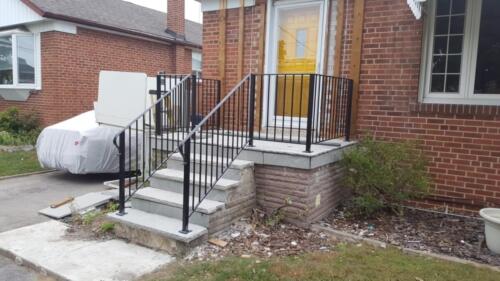01202 Outdoor Porch Railings