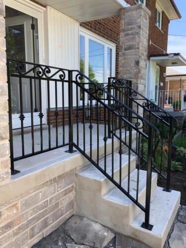 01210 Outdoor Porch Railings