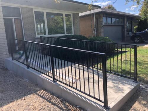 01233 Outdoor Porch Railings