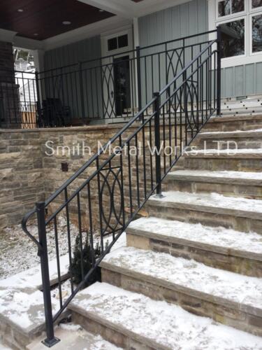 01257 Outdoor Wrought Iron Railings