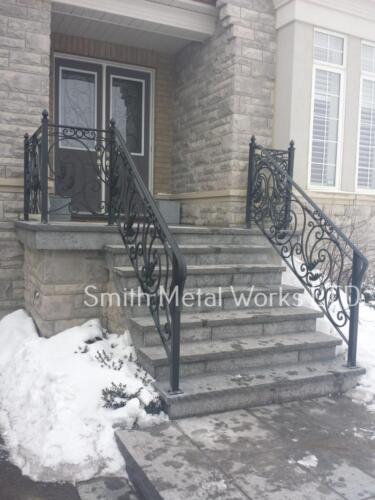 01258 Outdoor Wrought Iron Railings