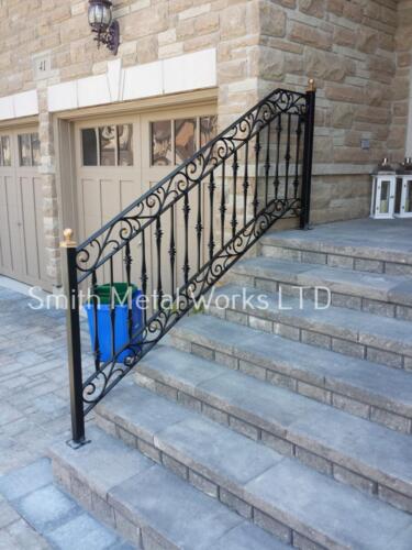 01268 Outdoor Wrought Iron Railings
