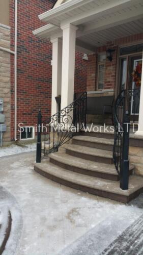 01280 Outdoor Wrought Iron Railings