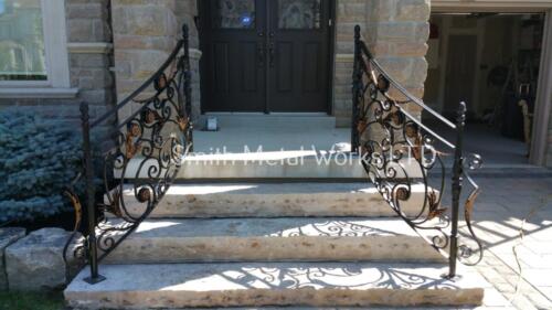 01283 Outdoor Wrought Iron Railings