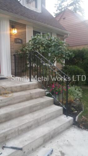 01285 Outdoor Wrought Iron Railings