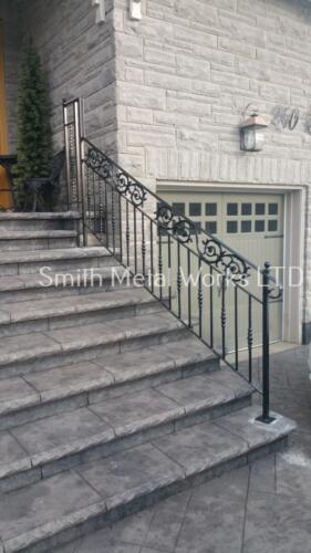 01286 Outdoor Wrought Iron Railings