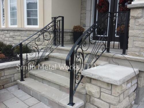 01299 Outdoor Wrought Iron Railings