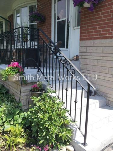 01302 Outdoor Wrought Iron Railings