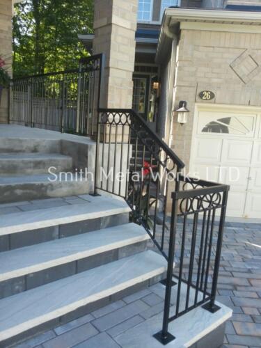 01314 Outdoor Wrought Iron Railings