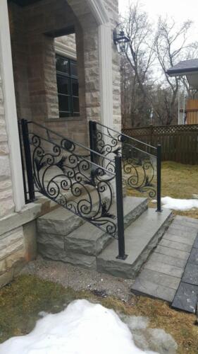 01321 Outdoor Wrought Iron Railings