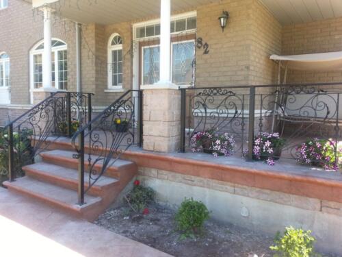 01332 Outdoor Wrought Iron Railings